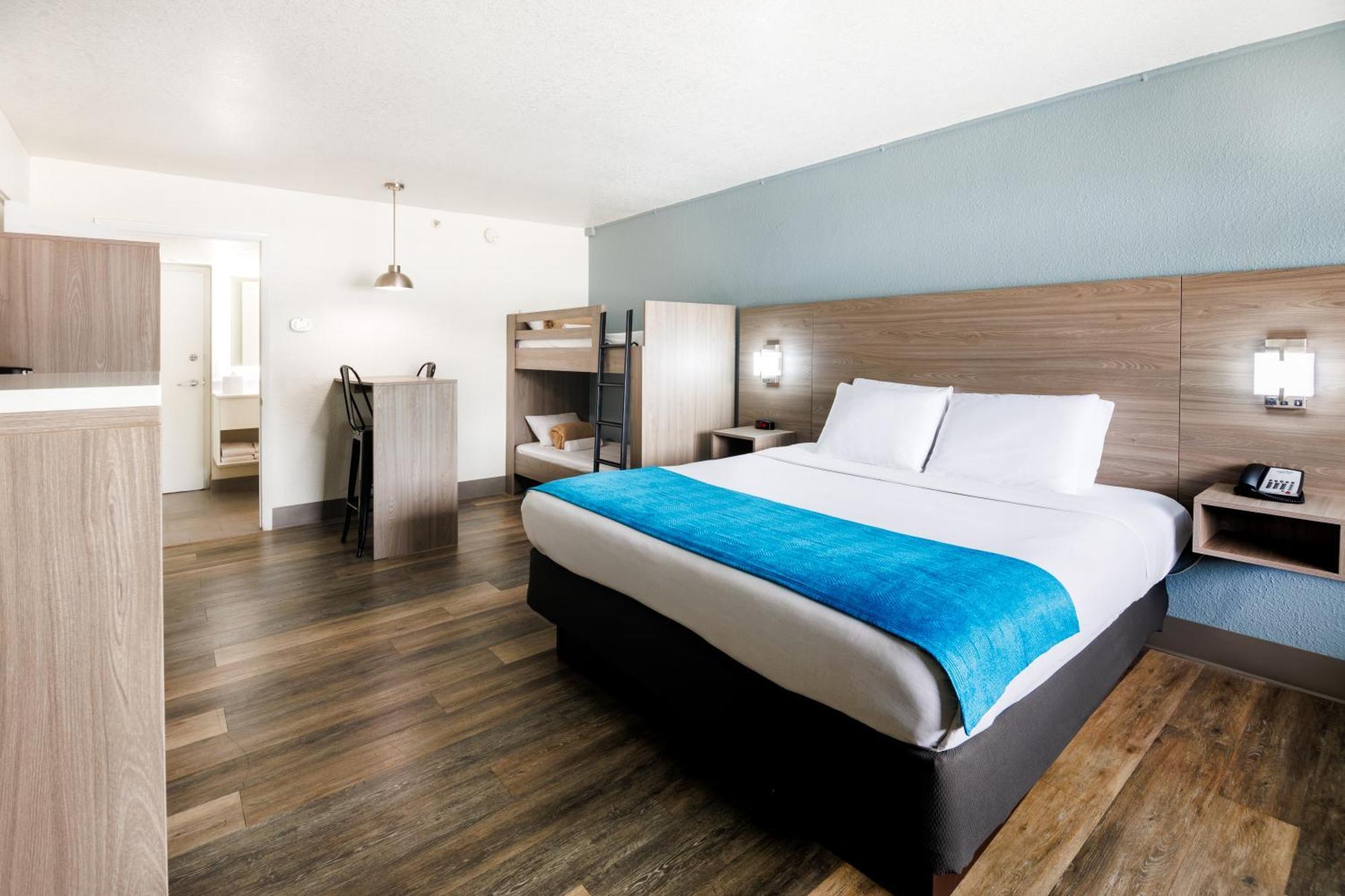 Family King Interior View Newly Renovated